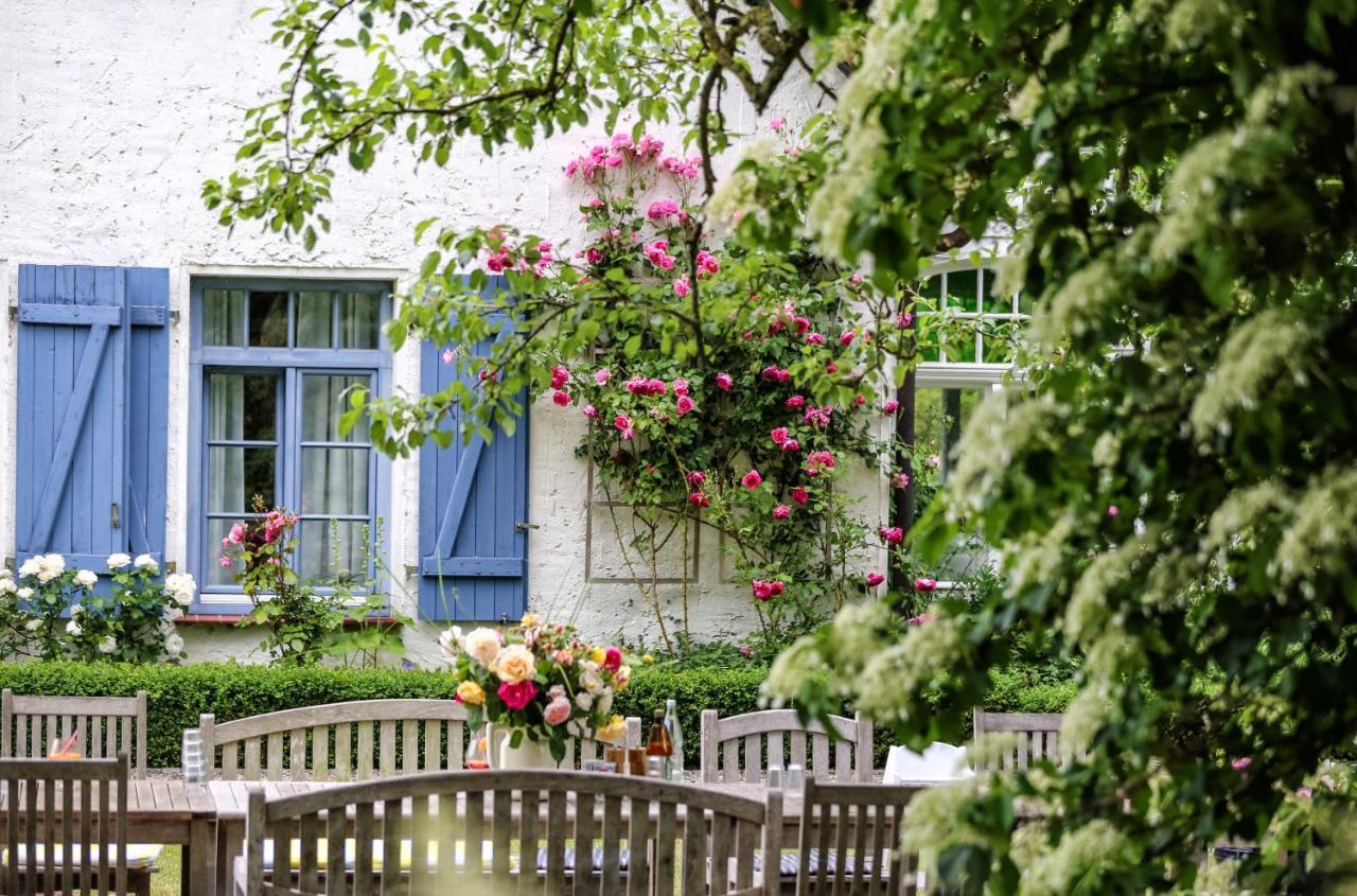 Landhaus Einer Malerin Poseritz Buitenkant foto