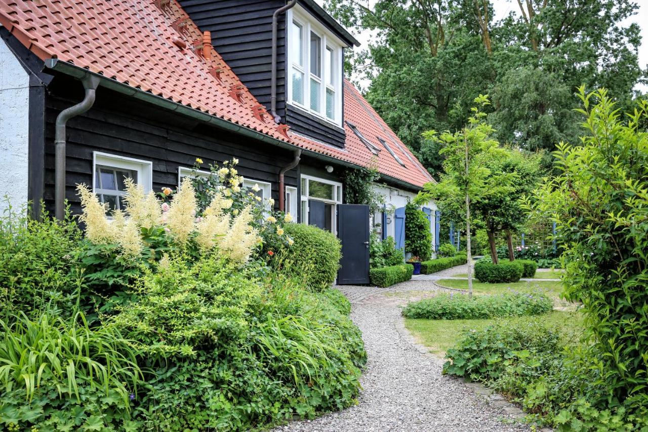 Landhaus Einer Malerin Poseritz Buitenkant foto