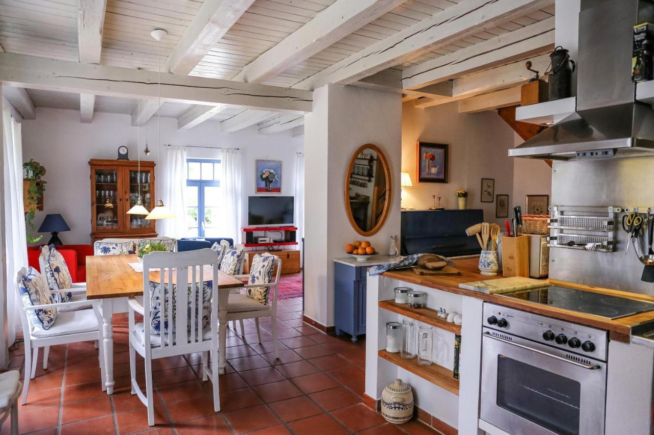 Landhaus Einer Malerin Poseritz Kamer foto